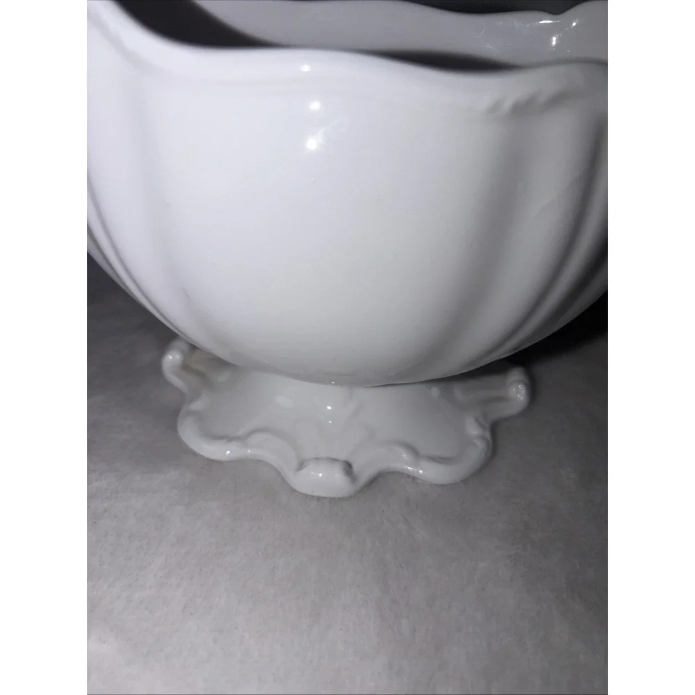 Vintage Spode bone china gravy boat Made‎ in England Savoy White Shabby Chic EVC